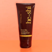 video showing how to apply the He-Shi Dark Day to Day Gradual Tan