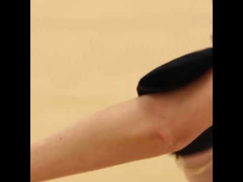 Video demonstrating the steps to apply He-Shi Dark Foaming Mousse. The steps include:
Step 1 - Grab your velvet tanning mitt and apply a few pumps of Dark Foaming Mousse onto the mitt
Step 2 - Apply tan in circular motions. Use the colour guide to ensure your tan is patch-free and flawless
Step 3 - When tanning tricky places, we recommend using a makeup brush and lightly blending
Step 4 - Allow to dry and let it develop for 6 to 8 hours